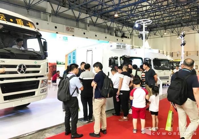 北京国际新能源车展——大运汽车全系纯电动产品强势登场1.jpg