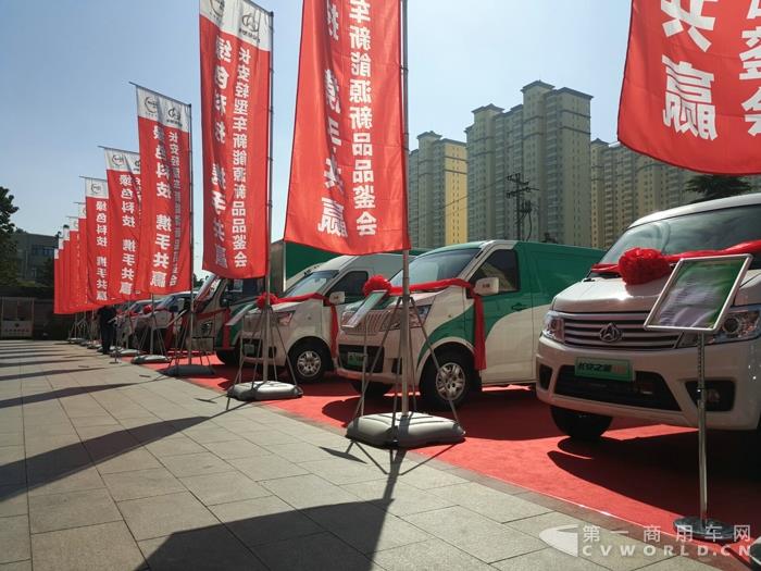 现场展车.jpg