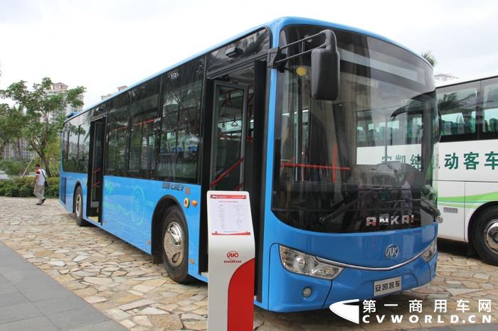 安凯纯电动公交车HFF6122G03CHEV-2 (2).jpg