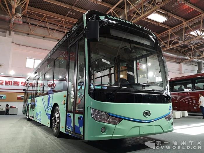 江淮1月销车5.3万辆 轻卡2.5万辆 星锐697辆大涨116% 第一商用车网 cvworld.cn