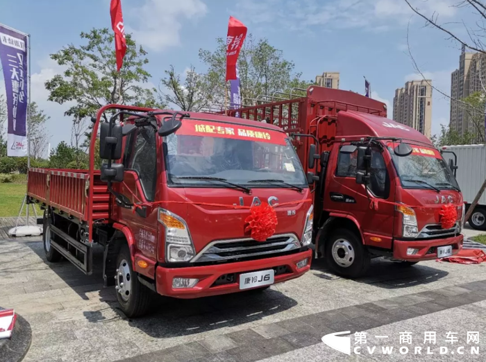 6月，江淮汽车销售轻卡2.3万辆，同比增长102.6%；今年上半年（1月-6月），江淮轻卡累计销量达到10.3万辆，同比增长6.1%。