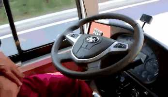 近日，澳门自动驾驶巴士测试平台启动仪式在澳门大学隆重举行，标志着澳门首辆自动驾驶巴士正式启用，来自安凯客车的无人驾驶巴士将在澳门大学进行试运行。
