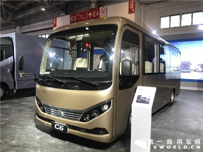 11月18日，客车界一年一度的盛典——2020北京道路运输展，在中国国际展览中心(新馆)举行。自2009年创办以来，道路运输车辆展一直秉持“国际化、专业化、产业化”的办展原则，成为了名副其实的“中国客车第一大展”。
