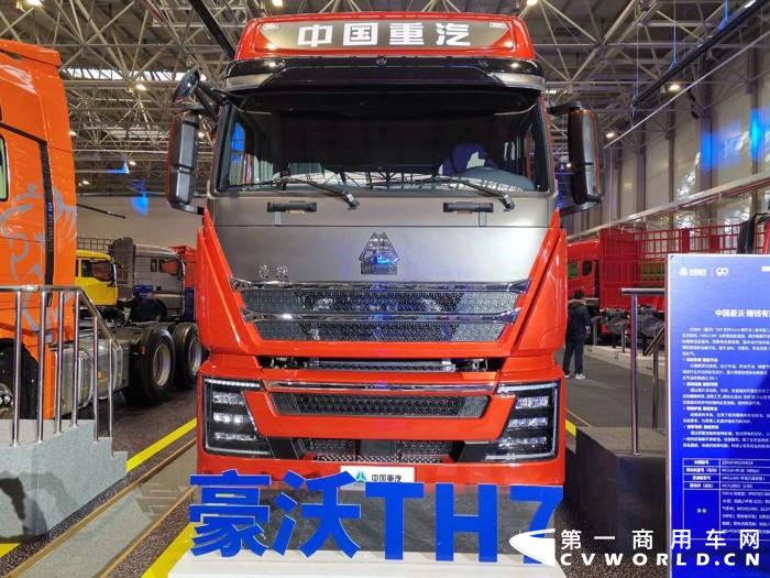 重汽豪沃TH7 6×4牵引车（豪华版），重汽MC11H 国五发动机.jpg