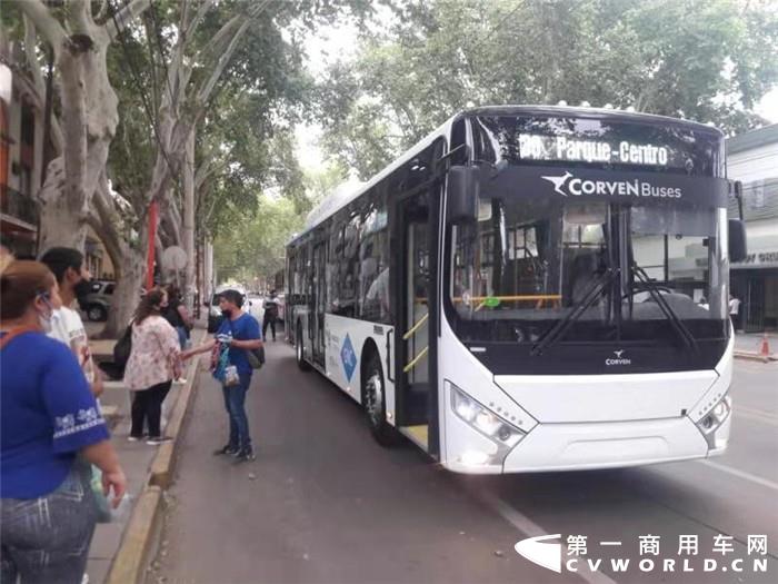 12月1日，在阿根廷门多萨省,由中通客车组成的天然气公交线路正式运营,这也是阿根廷国内的首条天然气公交线路。