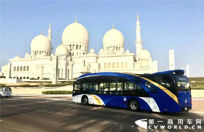 近日，银隆新能源纯电动公交车再次迈向国际市场，正式进驻阿拉伯联合酋长国首都阿布扎比。作为中东地区首次推出的快充型钛酸锂动力电池（LTO）环保客车，银隆新能源纯电动公交车将为阿布扎比的公共交通体系带去安全高效、绿色环保新体验，为阿联酋实现可持续经济发展愿景贡献力量。