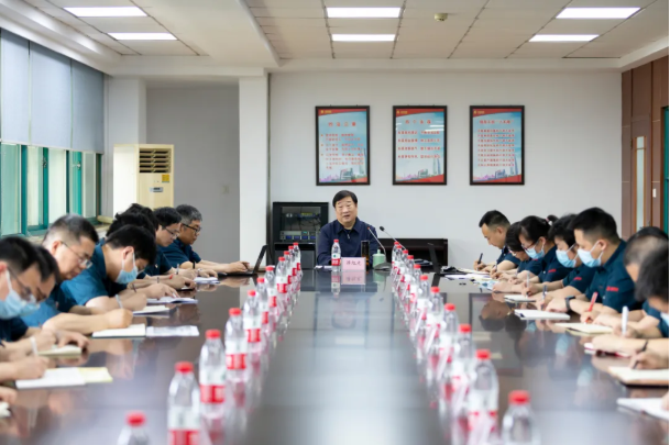 中国重汽2.png
