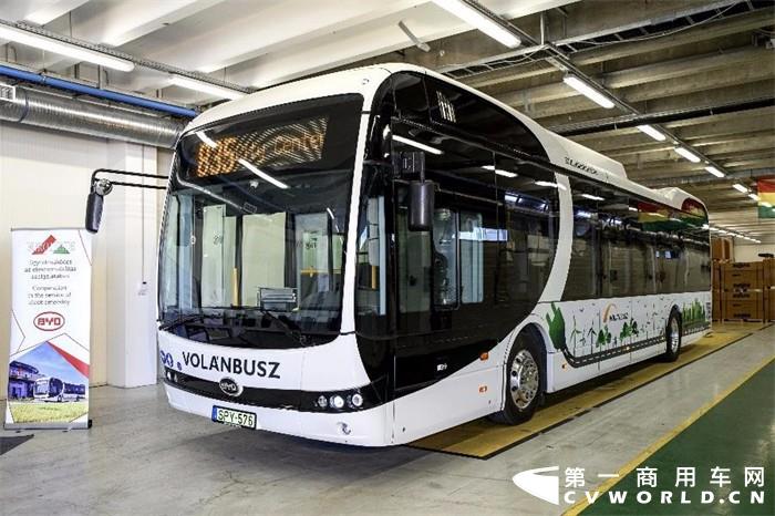 比亚迪交付首台跨国运营纯电动巴士