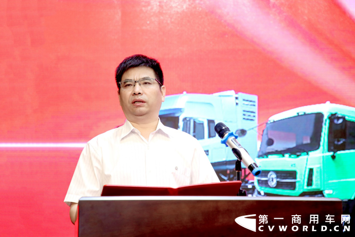 作为中国汽车行业的主力军，东风商用车察势而为，驭势而行，借助2021年6月24日在南京第34届世界电动车大会暨展览会（EVS34），发布了“可靠的新能源解决方案”，为这一困境的突破贡献“东风智慧”、“东风力量”。