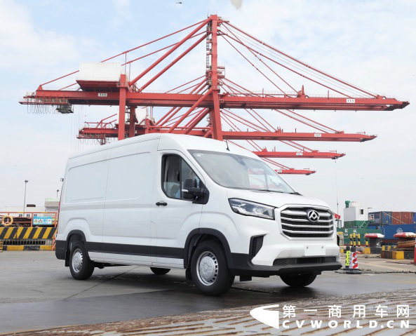 上汽大通MAXUS旗下逾5000台订单车辆陆续发运欧洲发达国家.png