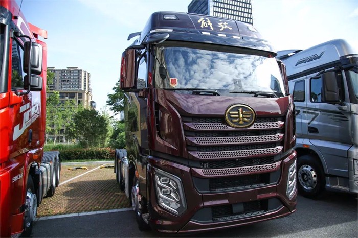 【第一商用车网  原创】东风、重汽、福田、江淮、汉马等新车将上市  下半年这些重卡车型值得关注。