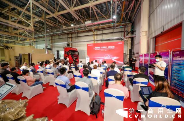7月28日，东风商用车有限公司举行“中国智慧，东风国六，创领价值”国家重点研发项目成果发布暨规模化应用下线仪式。