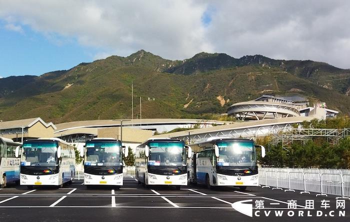 10月6日，“相约北京”系列冬季体育赛事第三阶段在海淀赛区及延庆赛区顺利开启。作为赛事交通保障的重要力量，福田欧辉派出由多款车型组成的大型车队及服务保障团队护航赛事，以中国绿色客车领军品牌之姿再度亮相国际舞台，让全球赛手再睹中国客车的品牌风采。