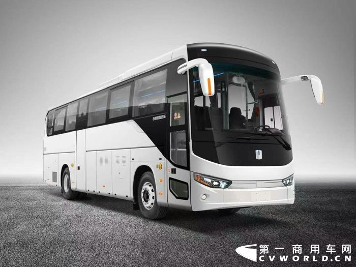2021年9月30日，工业和信息化部在官方网站公示了申报第348批《道路机动车辆生产企业及产品公告》新产品，吉利星际客车11米氢燃料电池客车赫然在列。