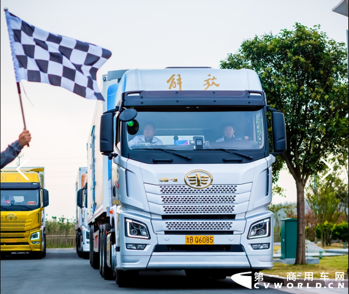 卡车侠们在这次比赛中一路见证中国奇迹工程，领略中国经济腾飞的发展长卷，在TCO货运征途中，驶出别样的精彩。