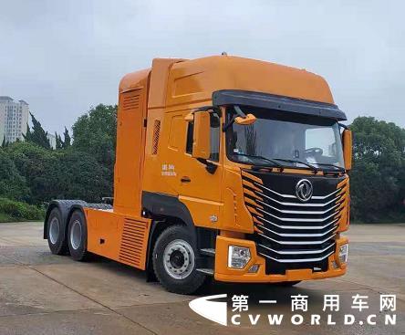 东风牵引车.jpg