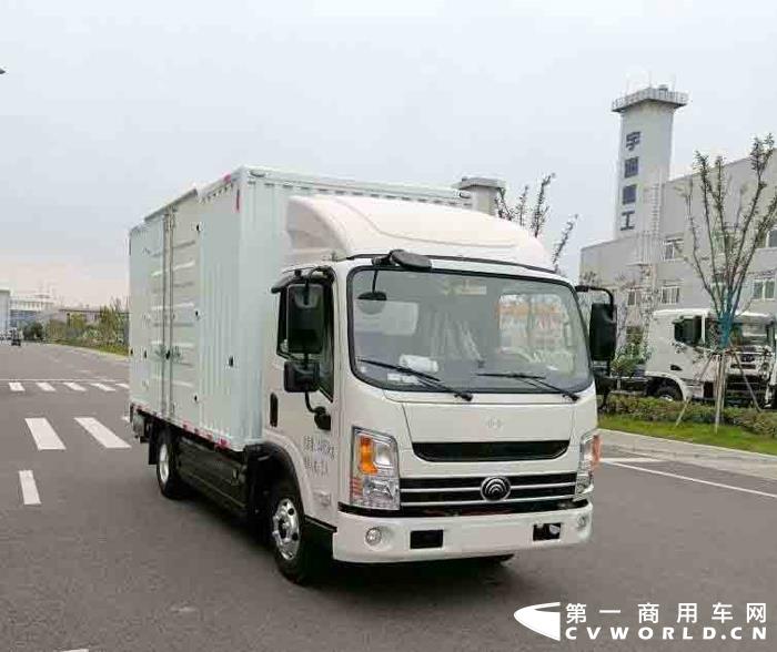 宇通燃料电池厢式运输车.jpg
