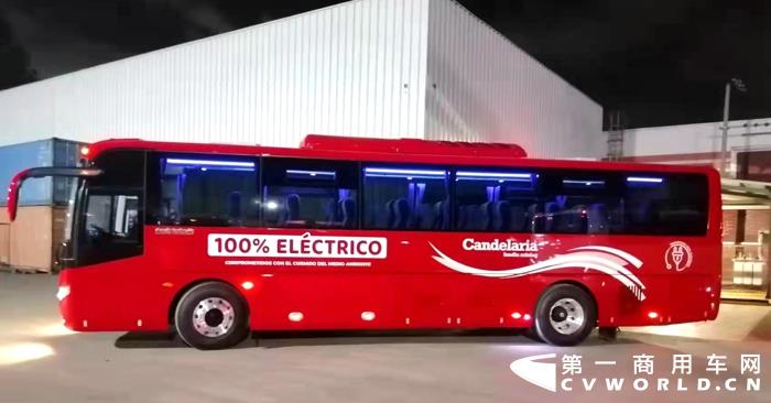 近日，中通客车38台纯电动旅游客车—超级大巴H12正式发往智利。这也是继2020年首批世轩纯电动旅游大巴后，中通客车第二批出口至智利的纯电动旅游大巴。同时，也是国内单批次最大批量的纯电动旅游大巴出口订单。
