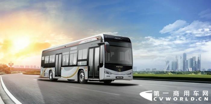 11月25日，备受行业关注的2021“谁是第一”商用车年度评选结果在北京正式揭晓。福田欧辉BJ6129纯电动城市客车凭借良好用户口碑和卓越产品性能，荣获“2021年度第一新能源公交车”称号，成为用户眼中当之无愧的“当红流量王”，以及专家眼中实至名归的“实力天花板”。