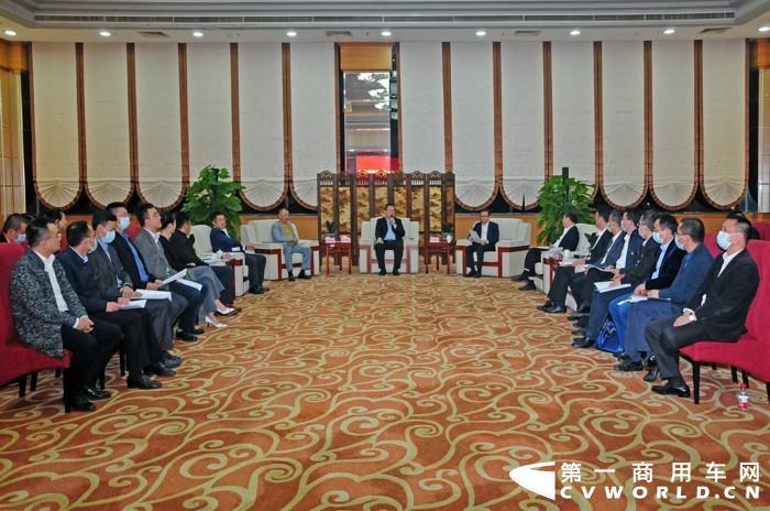 东风汽车股份与广东薛航集团有限公司签署战略合作框架协议！2.webp.jpg