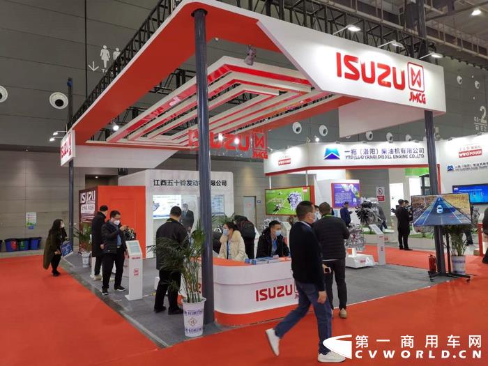 第一商用车网注意到，潍柴、玉柴、云内、解放动力、福田康明斯、上柴动力、全柴动力、五十铃、蜂巢动力和道依茨动力等发动机企业，携旗下明星产品出击此次内燃机展会。
