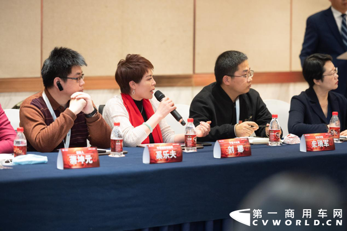 一汽解放2022商务年会在长春隆重召开，会议全面复盘了2021年解放营销业绩，并为2022年的营销工作做出了全面部署以及科学规划，以确保解放在更加激烈的竞争中勇攀新高峰、再创新奇迹。