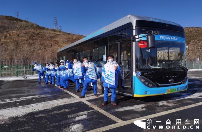 2月20日，北京冬奥会落下帷幕，在这场全球瞩目的国际盛会上，“绿色办奥”由理念变为现实，冬奥期间一系列绿色环保的科技、产品备受关注。其中，在交通领域，氢燃料电池汽车示范运营成为践行“绿色冬奥”的重要表现。