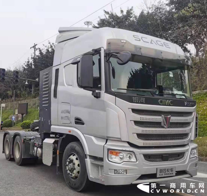 354批牵引车15.png