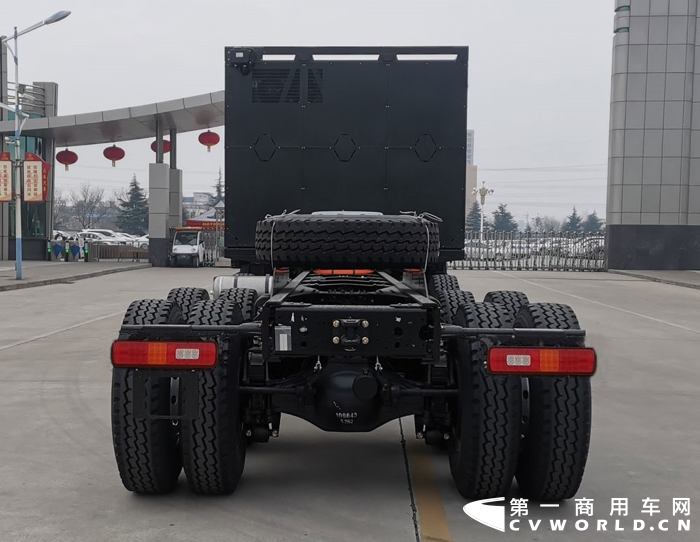 大运重卡3.png