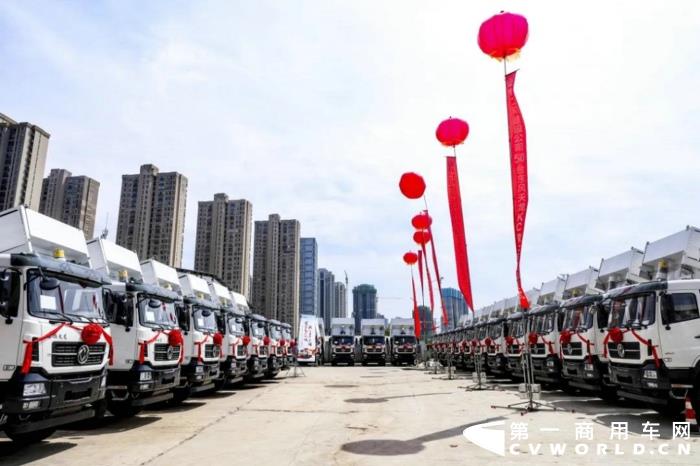 东风天龙KC环保渣土车2.jpg
