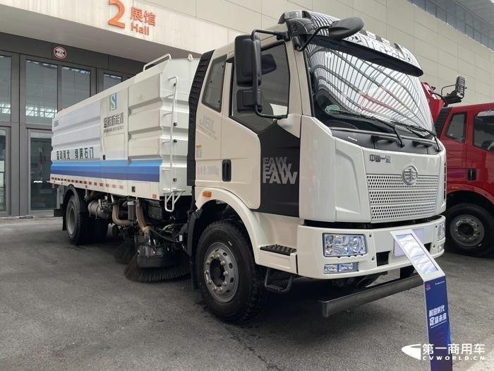 解放扫路车.jpg