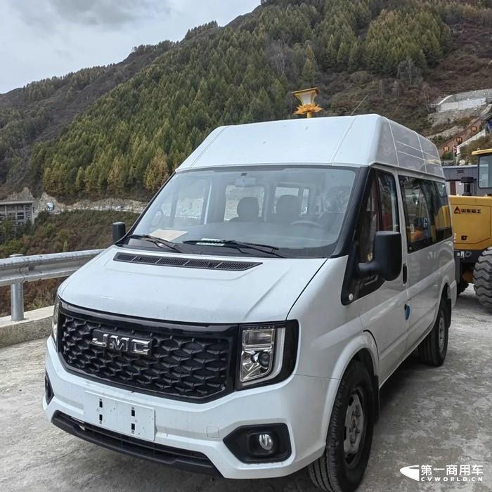 江铃福顺轻客.jpg