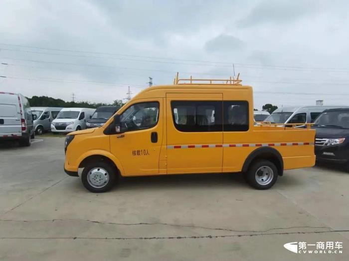 东风御风V9+斗式工程车批量交付太原铁路局！3.jpg