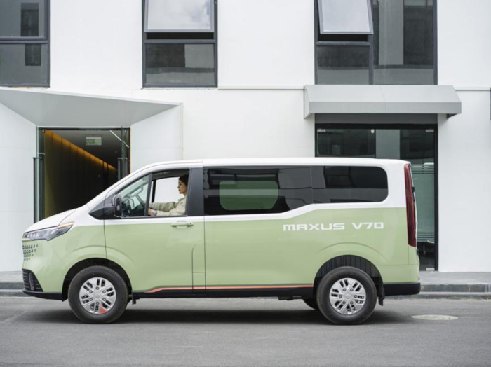 上汽大通MAXUS“新生代跨界车”V70新途开启预售，精英版预售价14.88万元起5.png