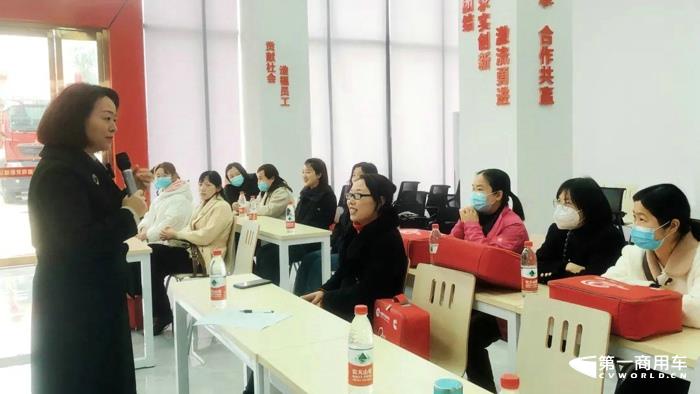货运路•巾帼行项目首个“卡姐之家”在武汉建立4.jpg