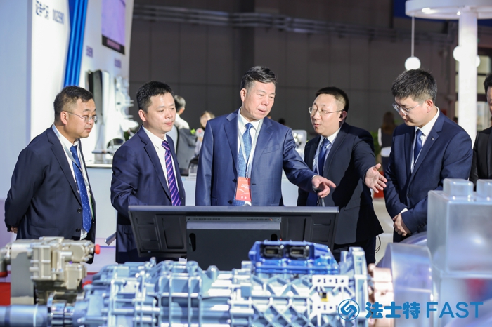 4月18日，以“拥抱汽车行业新时代”为主题的第二十届上海国际汽车工业展览会隆重举行。