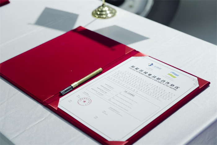 这将是2023年首个出海的新能源商用车换电项目，同时也预示着中国换电商用车即将走向世界。