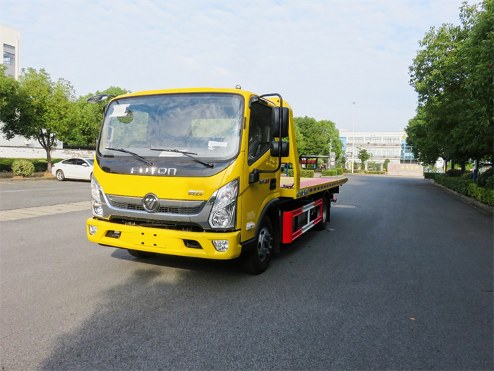 近日，由江苏中汽高科（常奇清障车）主办的2023全国道路应急救援行业千人大会在江苏常州召开。作为中汽高科重要合作伙伴，福田奥铃携多款轻型、中型道路清障车参与了会议。