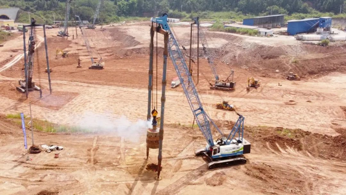 全球首台电动强夯机正式开工，基建狂魔再添施工利器3.png