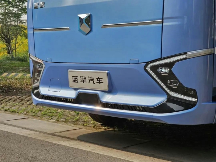 蓝擎·悦EH Pro再树高端电动轻卡新标杆5.jpg