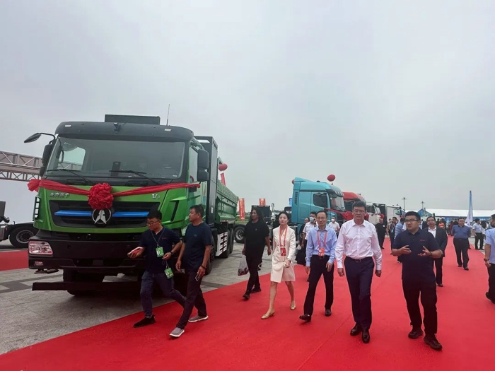 北奔重汽副总经理吕利萍参加中国内蒙古-中亚五国经贸合作研讨会并作主旨发言3.jpg