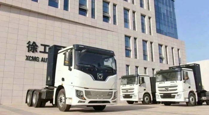 徐工纯电牵引车.jpg