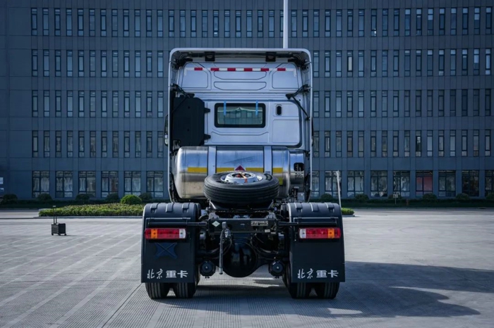 体验北京重卡LNG牵引车4.jpg