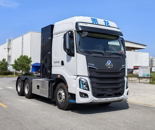 乘龙燃料电池牵引车.jpg