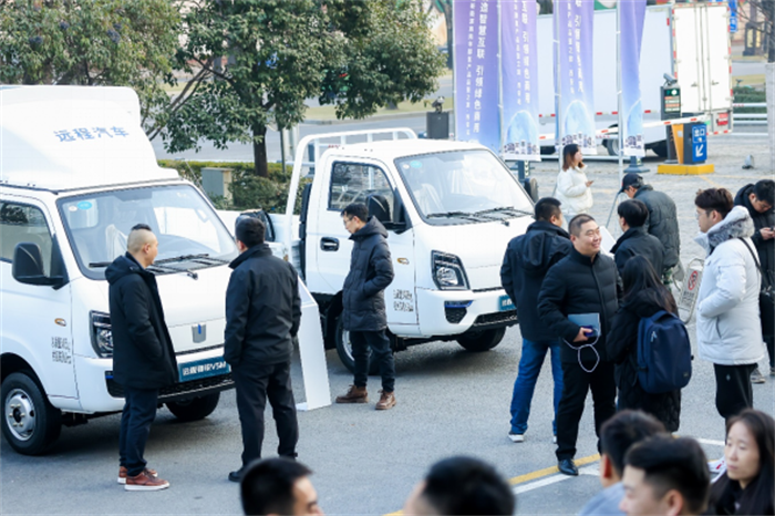 远程醇氢助力西安城配用户高效创富V3925.png