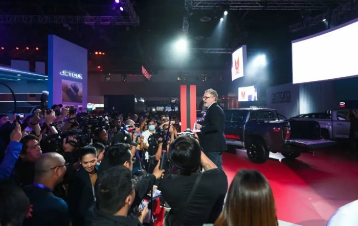 2024年4月，备受瞩目的马尼拉国际汽车展（MIAS）在菲律宾首都马尼拉盛大开幕。作为中国主流皮卡品牌之一的江铃汽车，携其全新大道皮卡亮相此次车展，引起了广泛关注