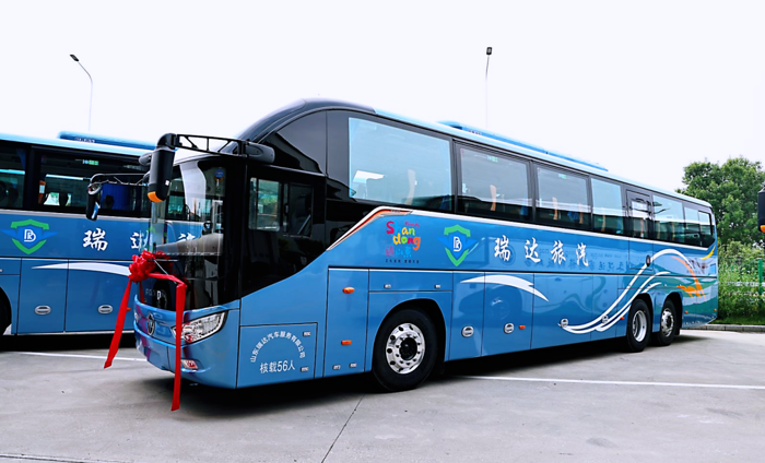 近日，山东瑞达&福田欧辉品智客车交付仪式在北京顺利举行，福田欧辉向山东瑞达汽车服务有限公司成功交付4台BJ6132城间客车。