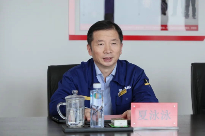 近日，徐工汽车与内蒙古正源实业集团签署200台徐工新能源牵引车战略合作协议，双方将进一步在新能源市场拓展、技术研发、金融服务等方面开展深度合作，实现多领域共赢发展