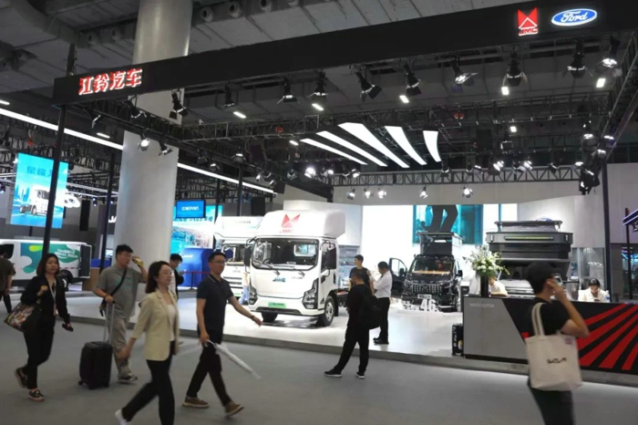 2024广州国际商用车展开幕12.jpg