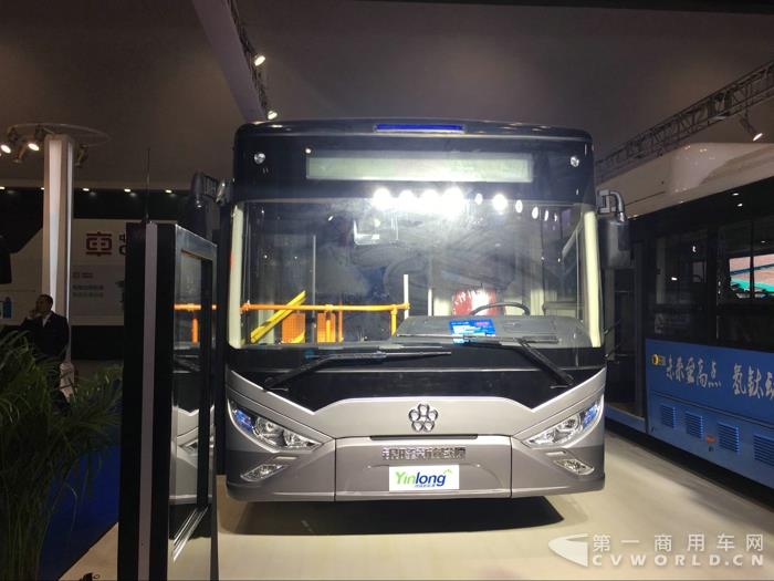 银隆12米镁铝合金纯电动公交车